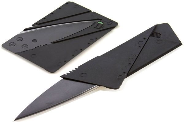 Griptape knife / cutter in credit card format